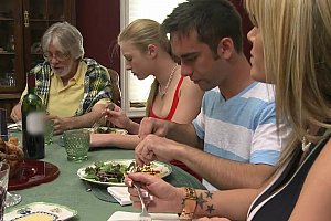 俄罗斯xxxb免费看