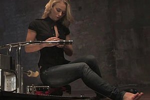 欧美丰满多毛大b九