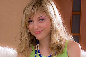 欧美又租又大bb√